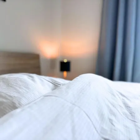 Apartment Max Bienenwachs *